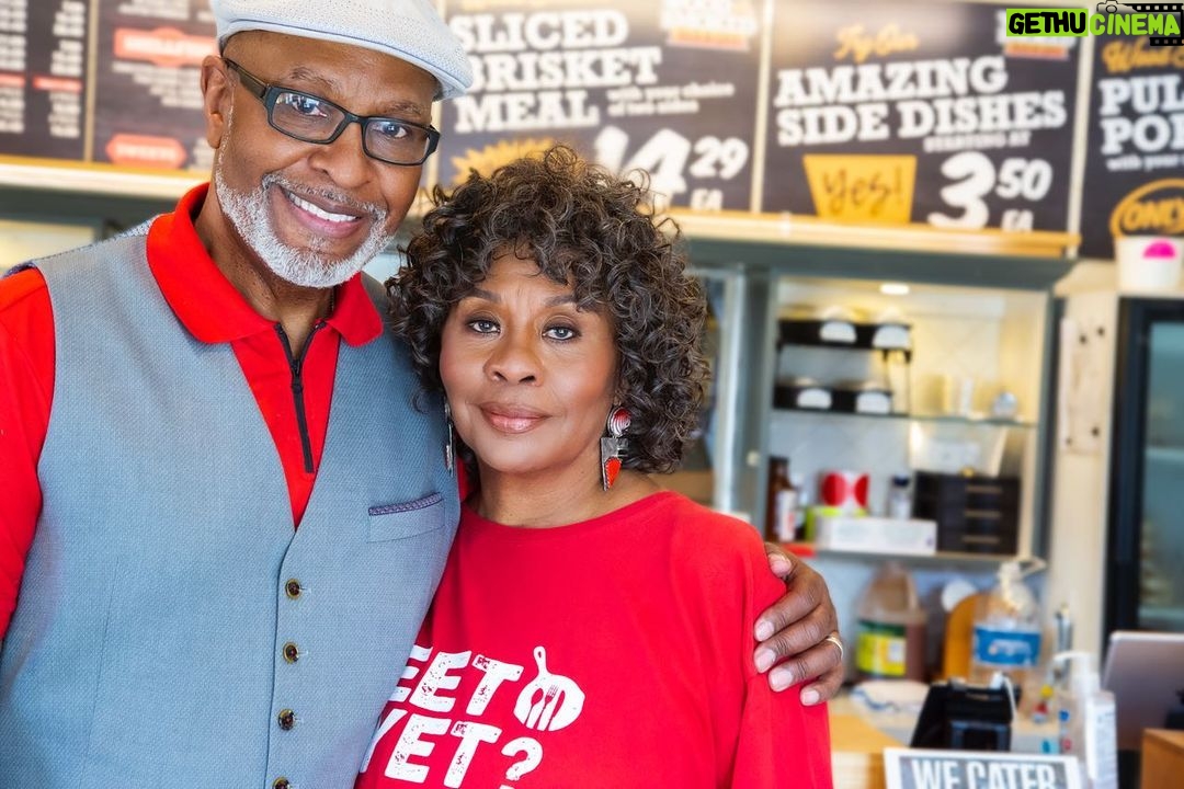 James Pickens Jr. Instagram - Wishing you all a wonderful weekend, stay cool out there friends 😎 Black Bottom Kitchen