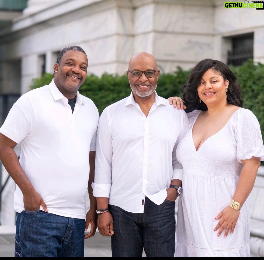 James Pickens Jr. Instagram - Wishing you all a very Happy Father’s Day. With Carl & Gavyn, proud to be their dad❤️