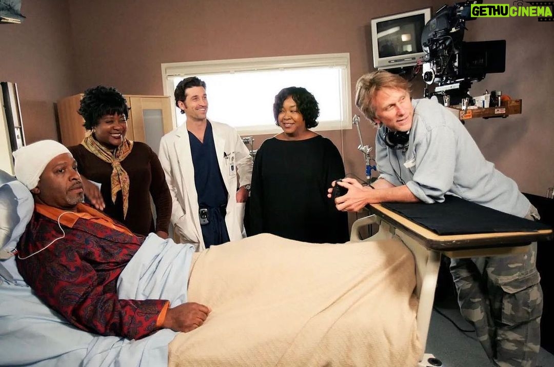James Pickens Jr. - 116.3K Likes - Thanks for the Memory, love this #tbt @shondarhimes ! Who’s watching the new episode tonight with me? ✌🏾