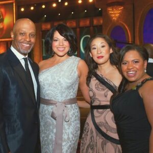 James Pickens Jr. Instagram - Throwback with these amazing cast mates . Happy Thursday all ✌🏾