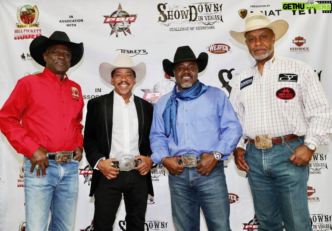 James Pickens Jr. Instagram - What a weekend in Vegas with these great friends ✌🏾 📷 @pbr #billpickettrodeo #BeACowboy #cowboysunited Las Vegas, Nevada