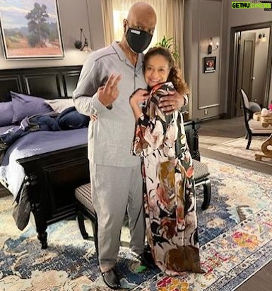 James Pickens Jr. Instagram - A throwback in Pajamas ✌🏾one more day till the season finale !