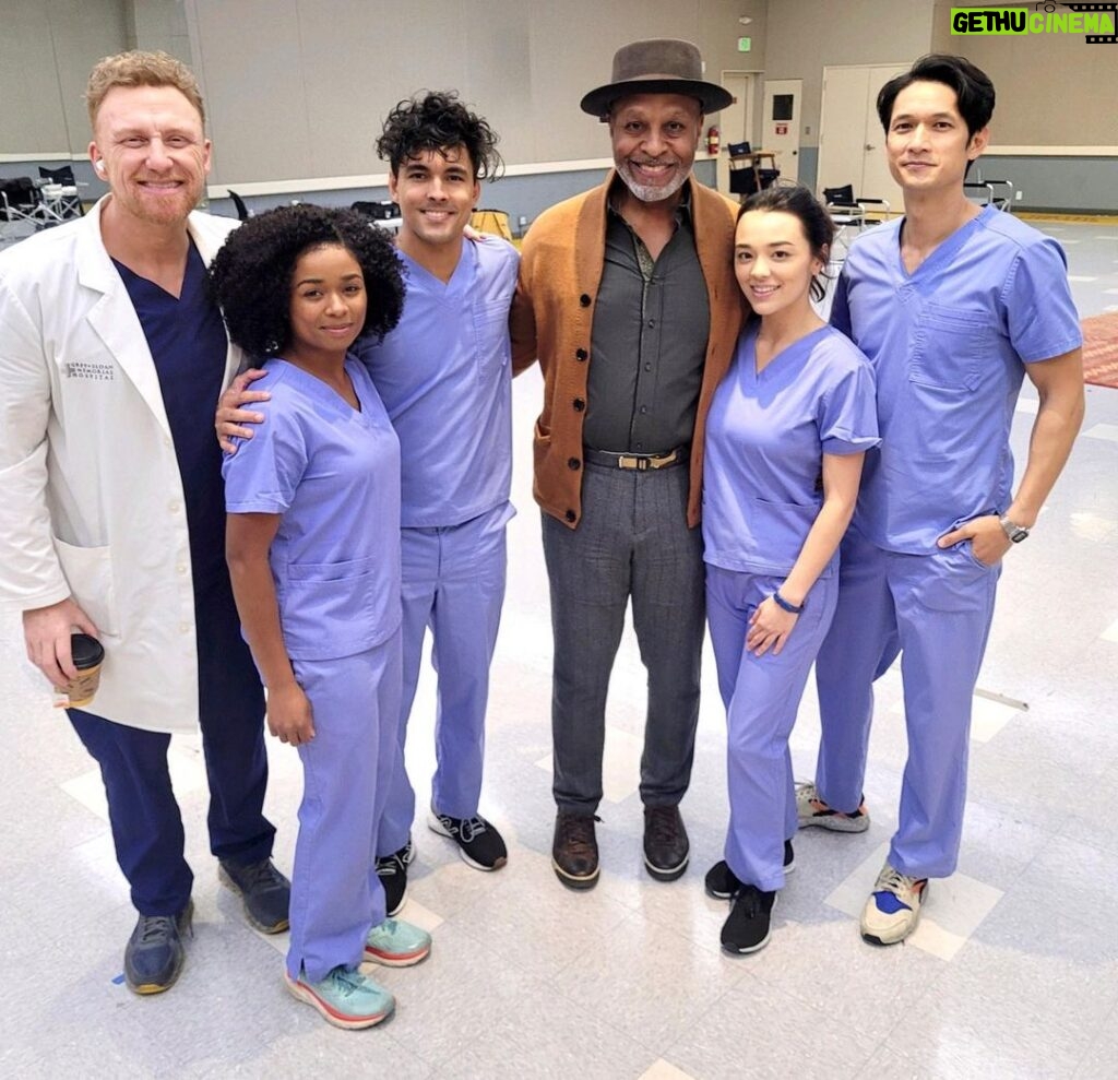 James Pickens Jr. Instagram - Happy Thursday Fam ✌🏾 Seattle Grace Hospital