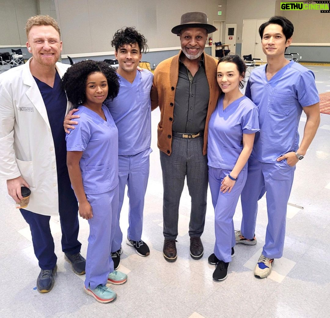 James Pickens Jr. - 34.3K Likes - Happy Thursday Fam ✌🏾