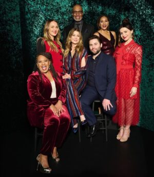 James Pickens Jr. Instagram - Happy Friday, save travels and a wonderful holiday weekend to all!🎅🏾