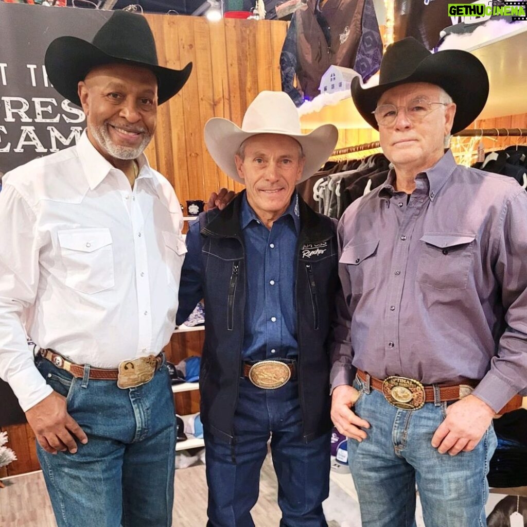 James Pickens Jr. Instagram - Here with Billy Etbauer, 5x PRCA World Champion Saddle Bronc rider and my good buddy Jamie Wall✌🏾 Las Vegas NFR!!