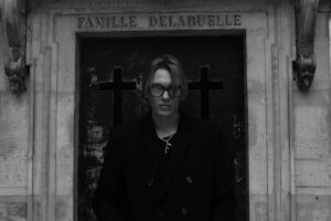 Jamie Campbell Bower Instagram - Too shallow this grave.
📸 - J 2 Studio