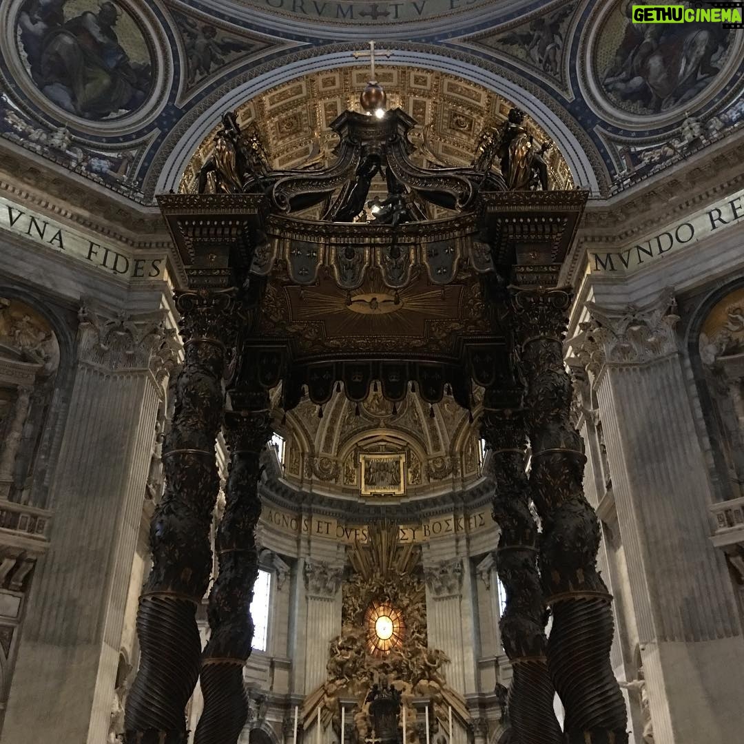 Jamie Campbell Bower Instagram - Basilica di San Pietro Vaticano, Roma