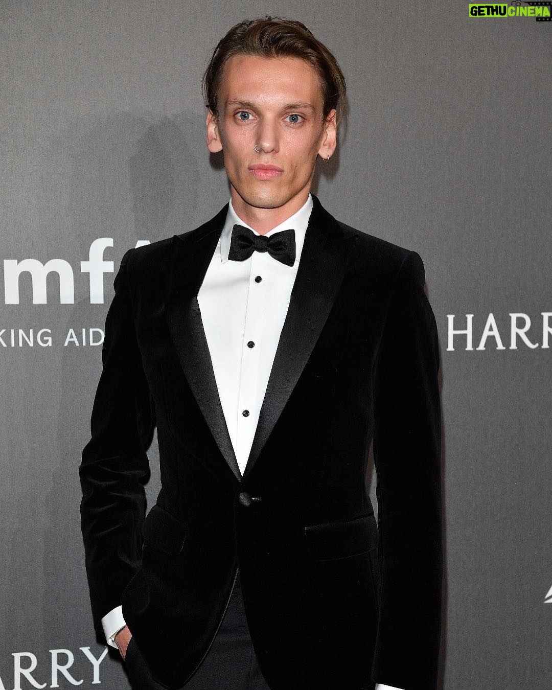 Jamie Campbell Bower Instagram - Suited and booted at amfAR last night. #letsmakeaidshistory 🖤