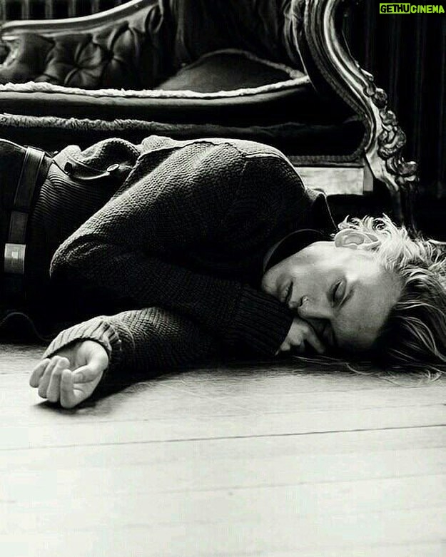 Jamie Campbell Bower Instagram - Current mood.