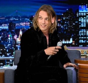 Jamie Campbell Bower Instagram - Mr Fallon thank you so much for having me. Love ya @fallontonight @jimmyfallon x