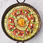 Jamie Oliver Instagram - We all know that feeling when it’s time for dinner after a long day and you just want something fast and easy to whack in the oven. Loads less washing up is a bonus too ha ha ! I’ve put together 16 simple oven baked dishes for you lovely lot for that exact reason and you can find the link for them all in my bio ! Xxx #dinnerideas #easycooking #traybake