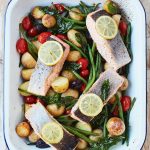 Jamie Oliver Instagram - We all know that feeling when it’s time for dinner after a long day and you just want something fast and easy to whack in the oven. Loads less washing up is a bonus too ha ha ! I’ve put together 16 simple oven baked dishes for you lovely lot for that exact reason and you can find the link for them all in my bio ! Xxx #dinnerideas #easycooking #traybake