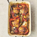 Jamie Oliver Instagram - We all know that feeling when it’s time for dinner after a long day and you just want something fast and easy to whack in the oven. Loads less washing up is a bonus too ha ha ! I’ve put together 16 simple oven baked dishes for you lovely lot for that exact reason and you can find the link for them all in my bio ! Xxx #dinnerideas #easycooking #traybake