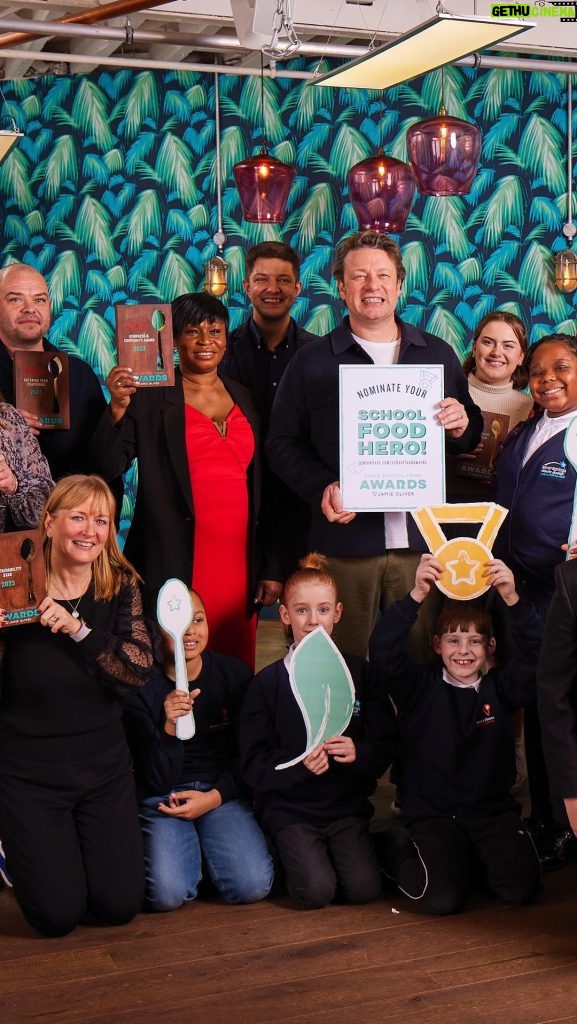 Jamie Oliver Instagram - I want everyone to get involved in my Good School Food Awards ! They’re all about celebrating the best of the best and these are the awards you can nominate your food heroes for..... 🩵@thesun’s Catering Team Champions 🩵Food Educator of the Year 🩵@bbctheoneshow’s Rising Star Award 🩵Sustainability Star 🩵@thisisheart’s Kindness & Community Award 🩵The Food for Fuel Award with @thebodycoach 🩵Governor or School Leader Food Hero 🩵Youth Activist of the Year All sponsored by the lovely @tefal.uk, it’s time to celebrate the sheer brilliance, ingenuity and determination of those working in the education system to bring good food to our children ! Get nominating by tapping the link in my bio x x x #goodschoolfoodawards