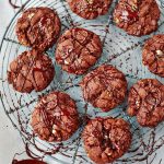 Jamie Oliver Instagram - The smell of freshly baked cookies in the house always puts a smile on my face !! They’re easy to make only need minimal oven time and use just a handful of store-cupboard ingredients (meaning they’re on the cheaper side too) ! It’s a really great little baking project to do with the kids to keep them busy this weekend. Link in my bio for loads of different recipes x x #cookies #baking #weekendvibes
