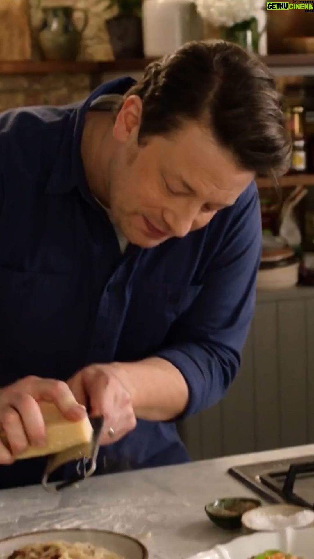 Jamie Oliver Instagram - This is my super easy homemade pasta recipe that’s honestly so great for emergencies. You don’t need a pasta machine or any fancy equipment, just yourself and a rolling pin ! A really great one to do with your kids as well so worth saving this video and revisiting it at the weekend ! Full recipe in my bio for you xxx #pasta #budgetfriendly #pastamaking