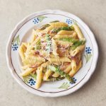 Jamie Oliver Instagram - In my house there is no such thing as too much carbonara ! It’s become a total staple in pretty much all of my books and every week it’s one of the most searched terms on my website, so I know you guys love it as much as I do. And these are some of my favourites from throughout the years.......check them out !! 💛Classic Carbonara 💛Asparagus Carbonara 💛Chestnut Carbonara 💛Sweet Leek Carbonara 💛Easy Sausage Carbonara 💛Mushroom Carbonara 💛Carbonara Cake And I’ve got the recipe link in my bio for @gennarocontaldo‘s classic spaghetti carbonara which is a real thing of beauty x x x