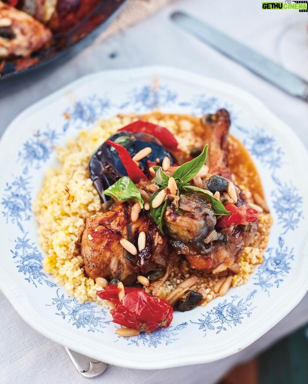 Jamie Oliver Instagram - Winner winner healthy chicken dinner alert! From Caesar salads to casseroles these are some of my favourite healthy chicken recipes for you all, hit the link in my bio for the recipes and let me know your go-to chicken recipe in the comments! x x #chickenrecipes #healthyrecipes #dinnerideas