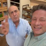 Jamie Oliver Instagram - HAPPY NEW YEAR 🎉🎉🎉 can't think of a better person to ring in the New Year with @gennarocontaldo ha ha BIG LOVE x x x x
