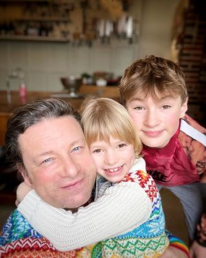 Jamie Oliver Instagram - I want to wish you all a very Merry Christmas Guys. Sending loads of love and good vibes from the Oliver family . Grateful for all of my friends and family and the turkey, that’s resting about to be carved. Big love guys, Jamie and the O gang xxxxxxxxxxxx