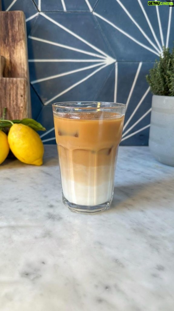 Jamie Oliver Instagram - Good morning to all my lovely Aussie followers !! Miss you guys over there and also missing the sun and waking up with an iced coffee ! Can you tell ha ha ha. Can’t wait to get back down under ! x x #icedcoffee #coffeetime