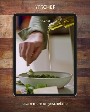 Jamie Oliver Instagram - You all know how much I love pesto and all the variations of it you can make, so I’m sharing with you how to make outrageously good pesto in under 3 mins. Think giving even more gorgeous flavours to pizzas, pastas, sandwiches, salads, meats…..you name it really !!! Start learning my secrets, techniques and favourite recipes in my @yeschefhq class, link in my bio x x 

#JamieOliverxYesChef #AD