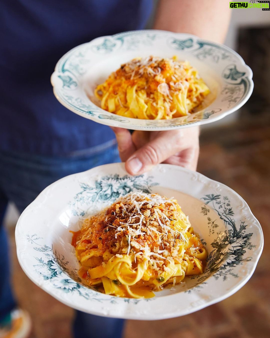Jamie Oliver Instagram - So you can spend less but still enjoy tasty and nutritious meals me and my team have put together 11 beautiful budget-friendly pasta recipes ! Not only is pasta is an incredibly simple go to dish during the mid week madness, it’s also a brilliant base staple that enables you to use up many ingredients you may have to hand ! From super handy frozen veg, a stray tin of tuna or half a pack of beef mince that needs using up. Link in my bio to get your hands on all the recipes x x #pasta #budgetfriendly #dinnerideas