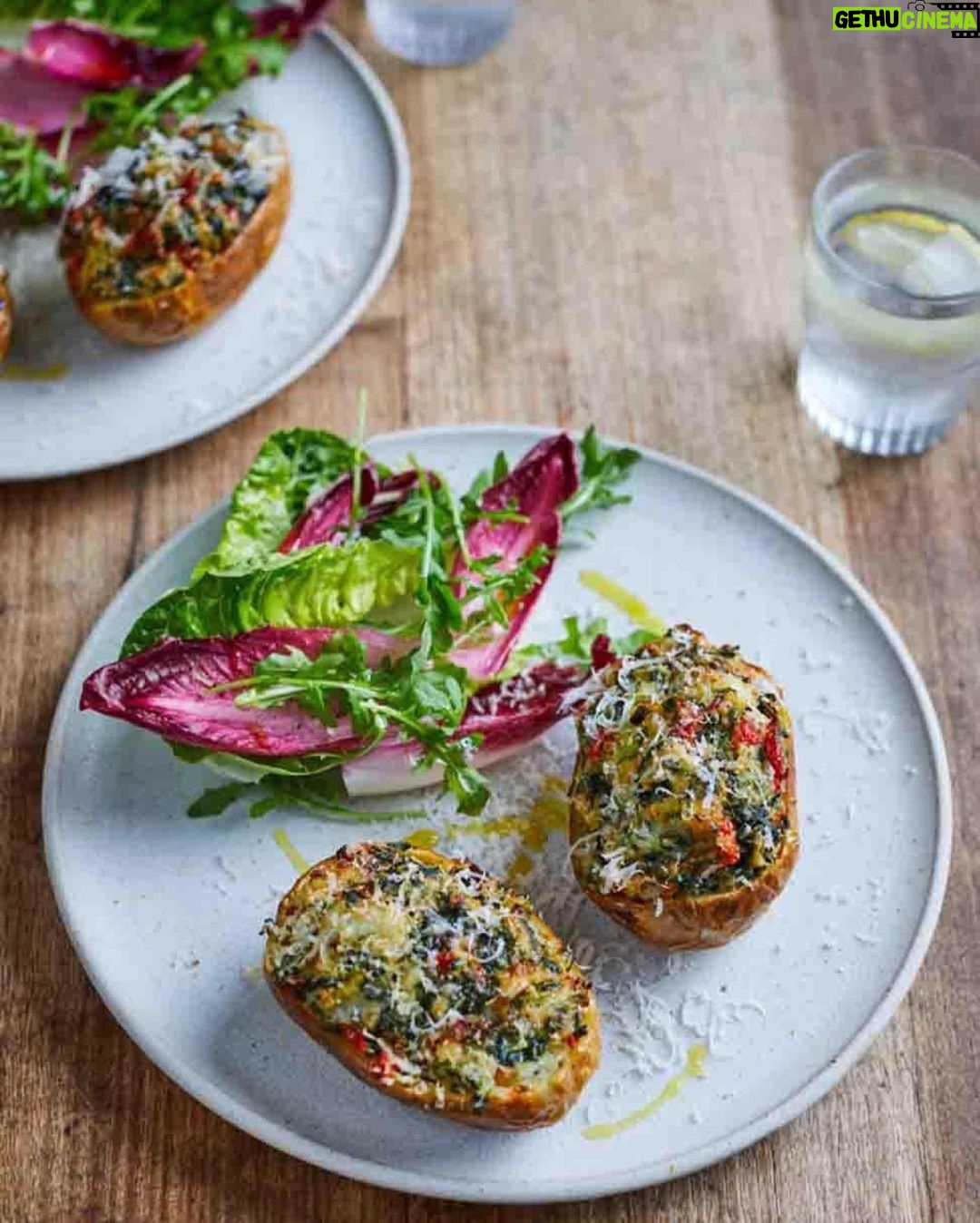 Jamie Oliver Instagram - I know so many of you have been asking for more air fryer recipes so me and my team have gathered together a whole host of delicious ideas for you all over on my website ! Hit the link in my bio and let me know your favourite ! jo xx #airfryer #airfryerrecipes #weekendvibes