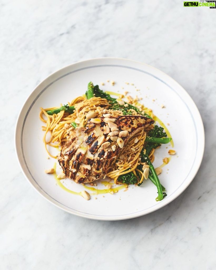 Jamie Oliver Instagram - Winner winner healthy chicken dinner alert! From Caesar salads to casseroles these are some of my favourite healthy chicken recipes for you all, hit the link in my bio for the recipes and let me know your go-to chicken recipe in the comments! x x #chickenrecipes #healthyrecipes #dinnerideas