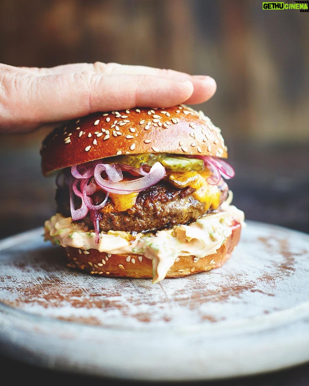 Jamie Oliver Instagram - If you’re looking for a recipe this weekend then I’ve got some delicious fakeaway ideas on my website that you’ll love! They’ll be healthier, cheaper and ready much quicker than your average takeaway gets delivered !! Hit the link in my bio for the recipes and let me know your favourite, JO x x #fakeaway #dinnerideas #weekendvibes