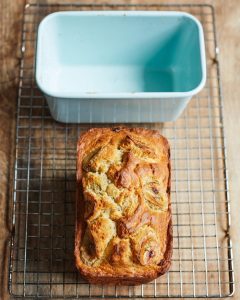 Jamie Oliver Instagram - If like me you’re a super busy parent I’ve created a brilliant 4 week budget friendly meal plan !! It’s a proper game changer this and a great way to start your 2024. It’s packed with loads of warming comforting recipes to help you save money, reduce waste and enjoy properly delicious food !! What are you waiting for hit the link in my bio to get it now x x x #budgetfriendly #dinnerideas #recipes