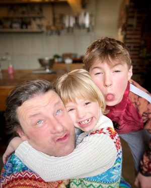 Jamie Oliver Instagram - I want to wish you all a very Merry Christmas Guys. Sending loads of love and good vibes from the Oliver family . Grateful for all of my friends and family and the turkey, that’s resting about to be carved. Big love guys, Jamie and the O gang xxxxxxxxxxxx