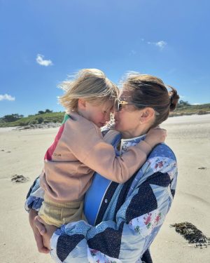 Jamie Oliver Instagram - Happy Mother’s Day to the mum of our Oliver’s army of children ! the amazing @joolsoliver thank you for all that you do, you constantly inspire me with how much you give and do for the kids. Have a loverly day you deserve it I hope you enjoy all your treats and love jox x x