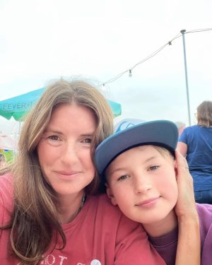 Jamie Oliver Instagram - Happy Mother’s Day to the mum of our Oliver’s army of children ! the amazing @joolsoliver thank you for all that you do, you constantly inspire me with how much you give and do for the kids. Have a loverly day you deserve it I hope you enjoy all your treats and love jox x x