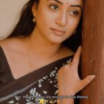 Janani Ashok Kumar Instagram - என்றும் உன் நினைவுகளுடன் நான்…🥲✨💫🫠🫶🏼🧿♾️ - Saree: @chettinad_sarees Video: @dhachayani44 Chennai, India