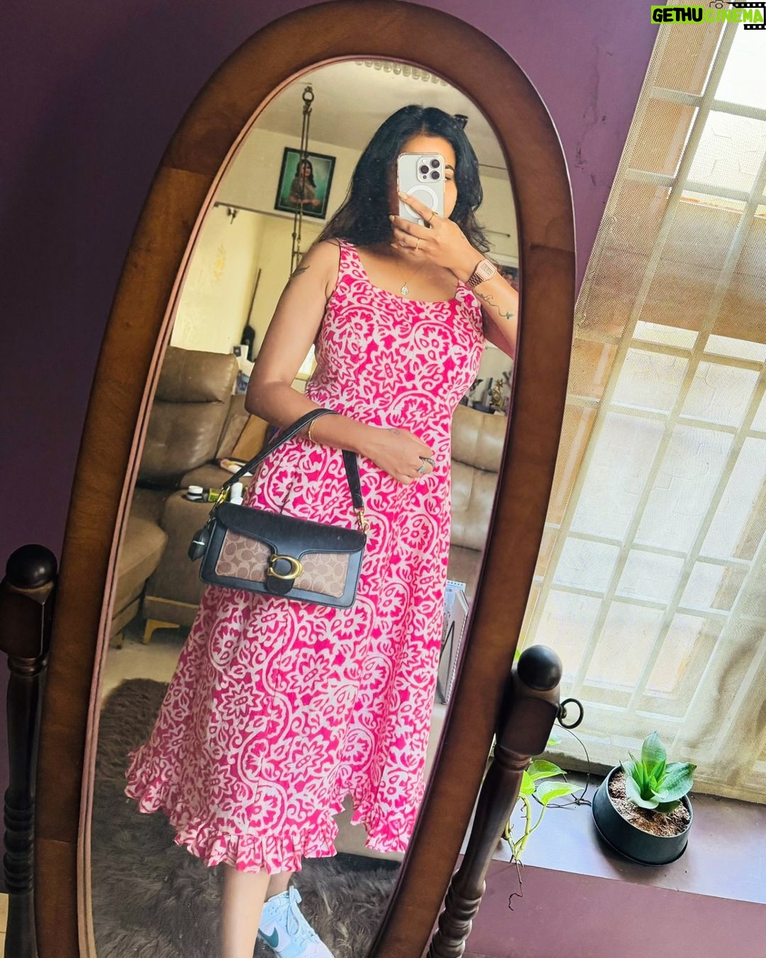 Janani Ashok Kumar Instagram - #fitcheck dress designed and stitched by mommy dearest ๐ฅนโจ๐ซ - ๐: @santhanalakshmiashok Chennai, India
