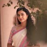 Janani Ashok Kumar Instagram - This entire song is worth listening to but this part is 🫠🔥✨💫 #idhayam #janani #jananiashokkumar #janani_ashokkumar Chennai, India