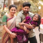 Janani Ashok Kumar Instagram – Our cute little idhayam family 🥰✨💫♥️
#idhayam #aadhi #tamizh #bharathi #richardjose #jananiashokkumar 
–
📸: @viki_pixer Chennai, India