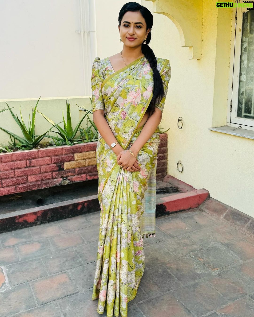 Janani Ashok Kumar Instagram - Wearing : @bharanisilks Chennai, India