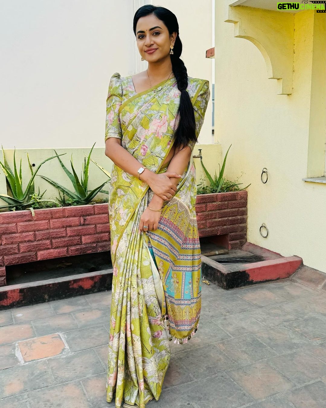 Janani Ashok Kumar Instagram - Wearing : @bharanisilks Chennai, India