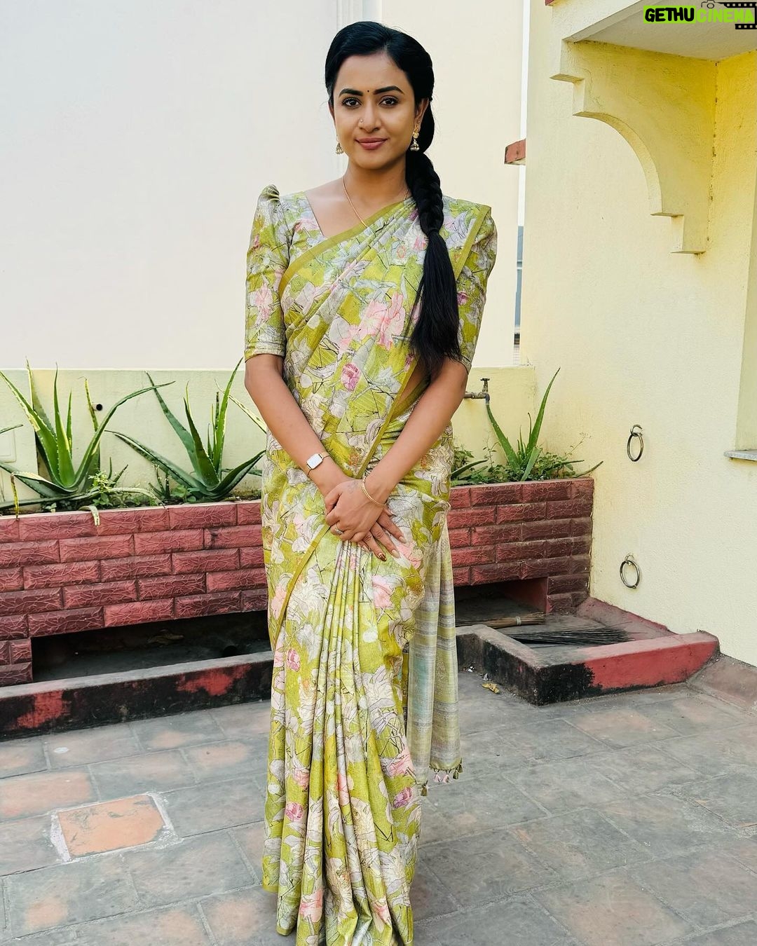 Janani Ashok Kumar Instagram - Wearing : @bharanisilks Chennai, India