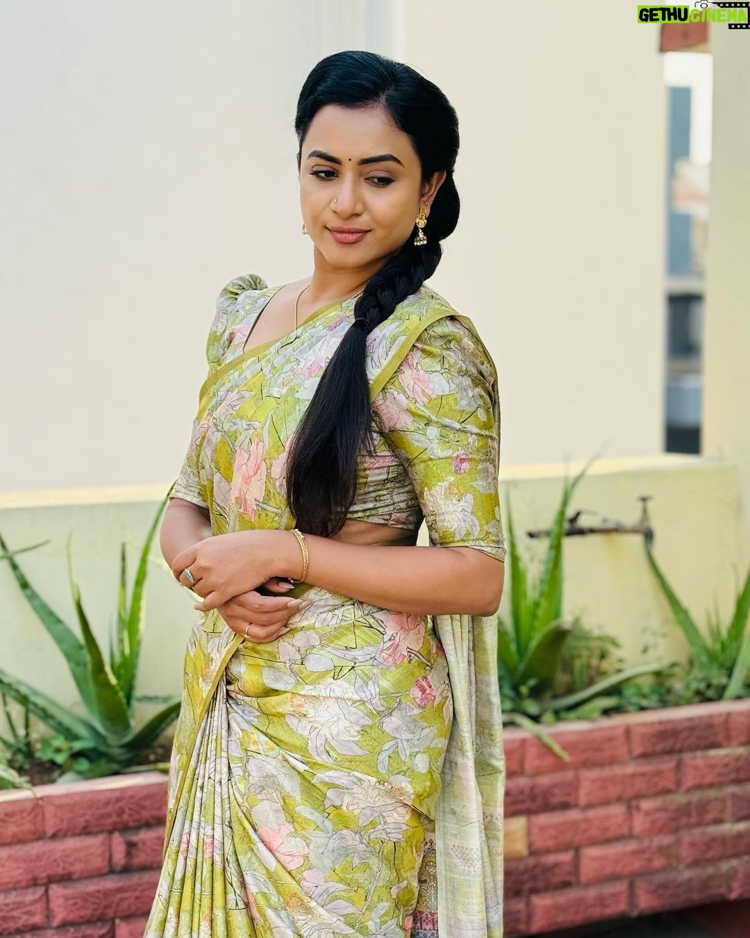 Janani Ashok Kumar Instagram - Wearing : @bharanisilks Chennai, India