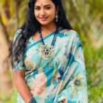 Janani Ashok Kumar Instagram - எதிரினில் நான் எரிகிற நான்… உதிர்ந்திடும் மழைச்சரம் நீயே… ஒருமுறை அல்ல முதல்முறை அல்ல… தினம்தினம் என்னை சூழும் தீ… - 📸: @visnu.sarwin Accessories: @methurna_collections Coimbatore, Tamil Nadu