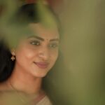 Janani Ashok Kumar Instagram - அவன் போகும் பாதை நிழல் போல செல்லும் ✨💫🫠 - 📸: @viki_pixer Chennai, India