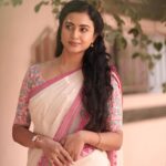 Janani Ashok Kumar Instagram - This entire song is worth listening to but this part is 🫠🔥✨💫 #idhayam #janani #jananiashokkumar #janani_ashokkumar Chennai, India