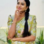 Janani Ashok Kumar Instagram - Run towards Love you’ll never regret it ✨💫🤍 - Saree: @bharanisilks Blouse: @santhanalakshmiashok 📸: @vahitha.begam.5492 Chennai, India