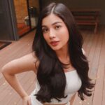 Jane De Leon Instagram - Just me saying Hiii 🌻