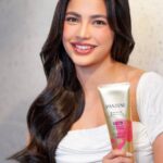 Jane De Leon Instagram - Rain or shine, I'm still in my best hair era thanks to @pantenephilippines! Worry less with less frizz and all-day smoothness with #PanteneSupplementConditioner!