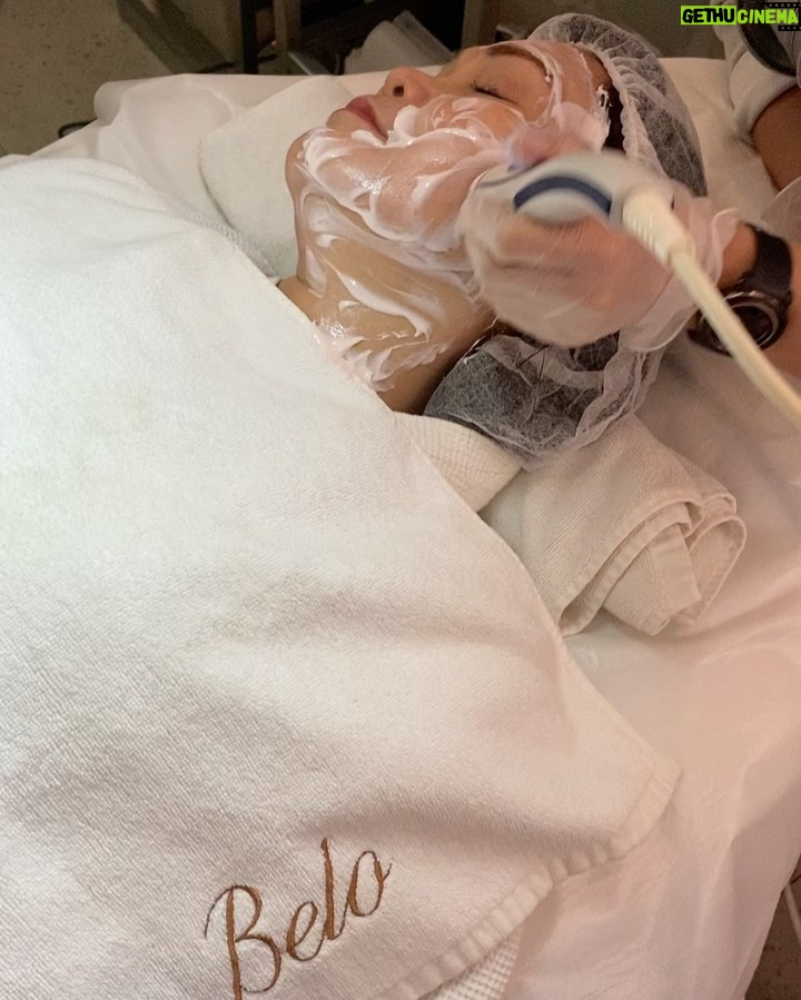 Jane De Leon Instagram - Happiness is mother and daughter time. It's our first time to have a Belo day together. My mom enjoyed her skin reboot and hydrafacial. It was good to see her experienced what I usually do. Thank you Belo always 💓 @belobeauty